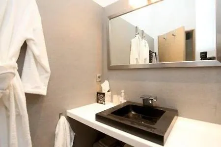 Charms Cosiness And Design In Le Marais * Paris