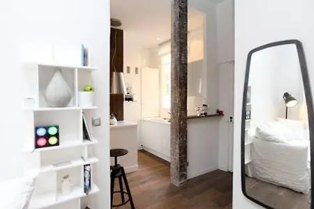 Charms Cosiness And Design In Le Marais Apartamento
